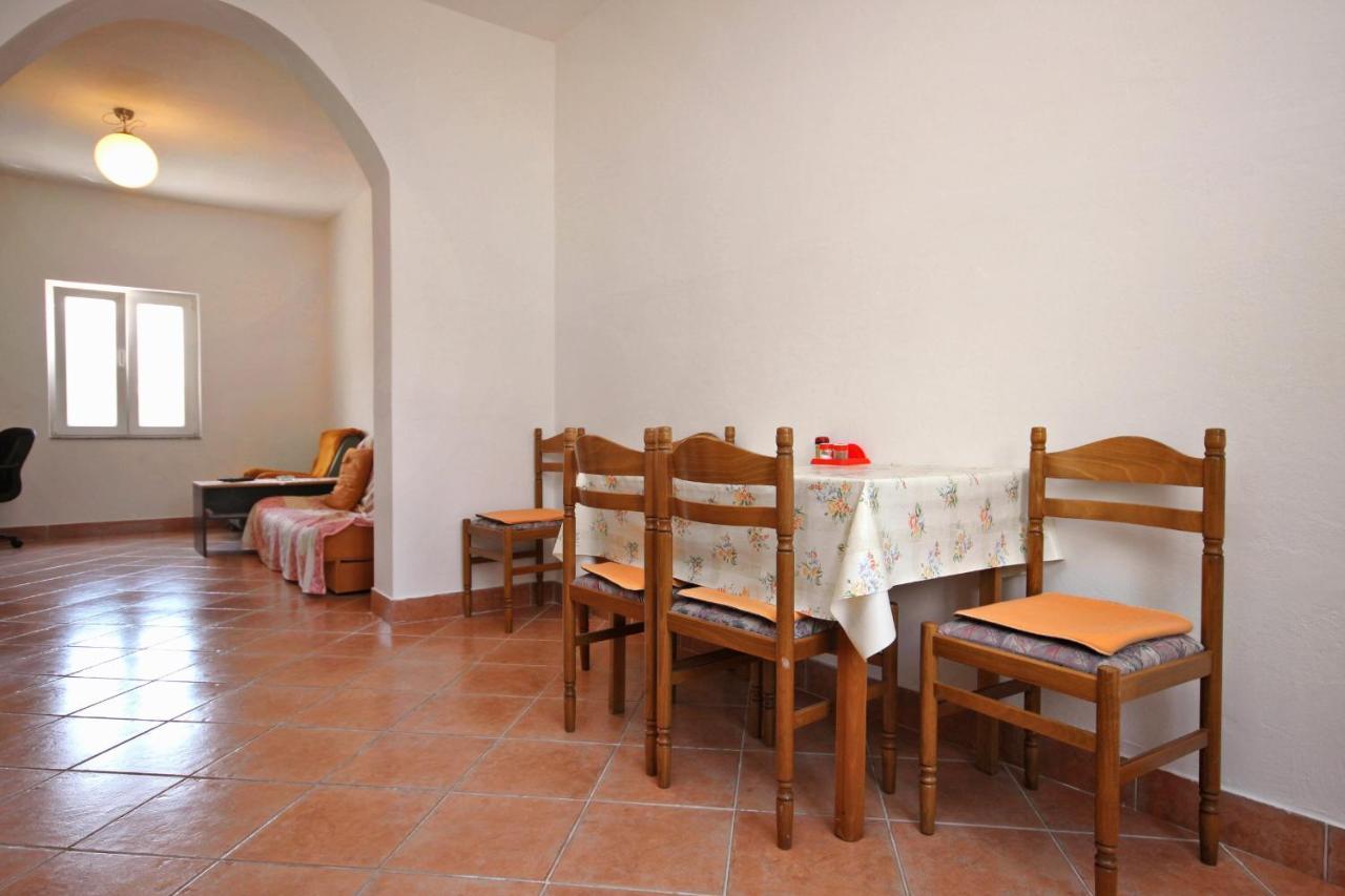 Apartments By The Sea Metajna, Pag - 6351 ภายนอก รูปภาพ