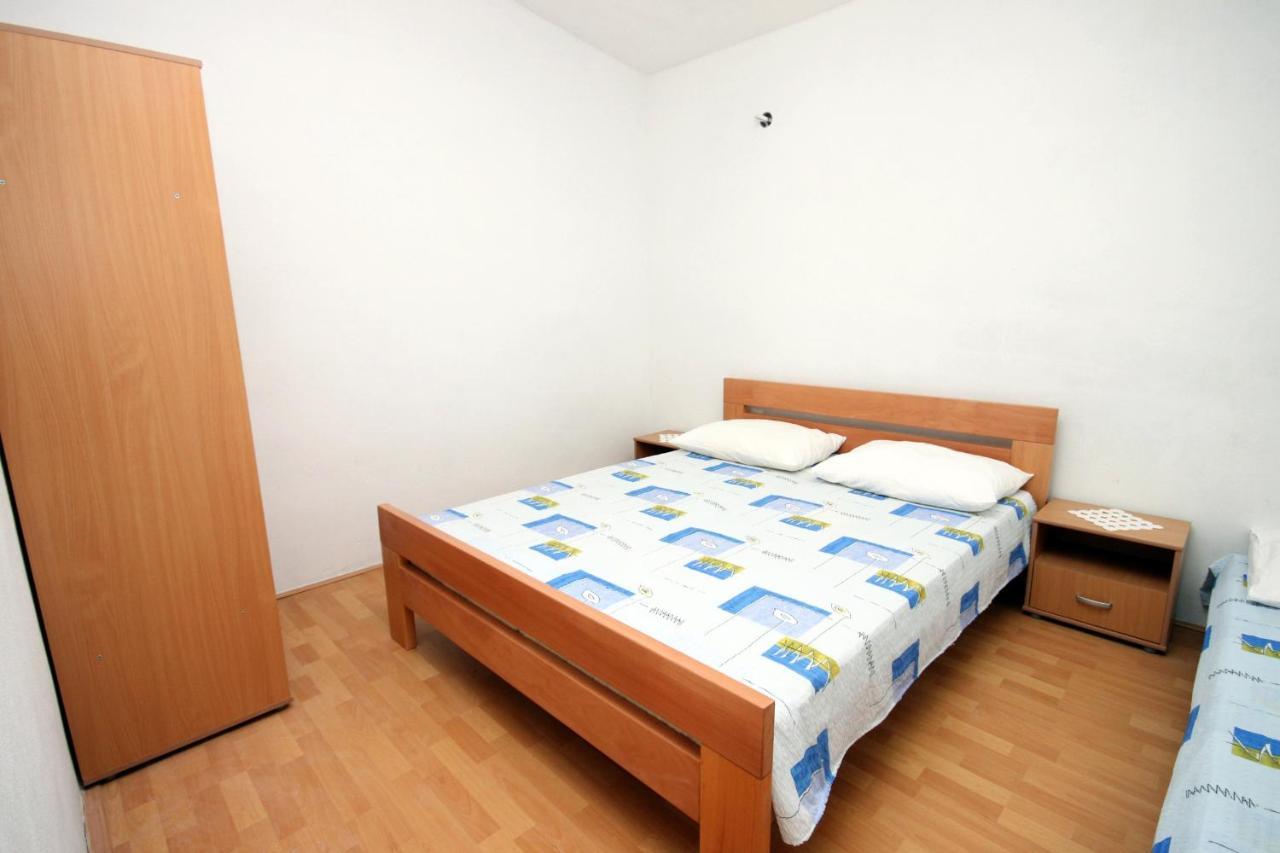 Apartments By The Sea Metajna, Pag - 6351 ภายนอก รูปภาพ
